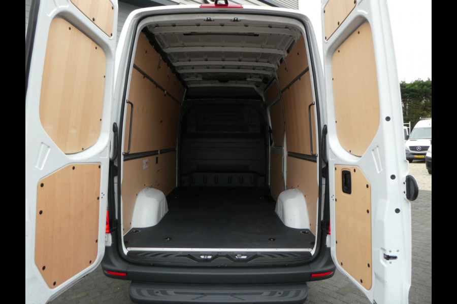 Mercedes-Benz Sprinter 317cdi 170pk L2H2 Airco, camera, Navi, Mbux 10, LED, Xenon, 3-Zits.