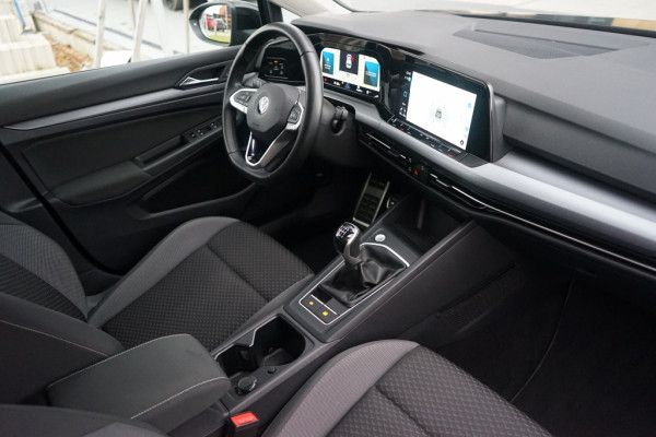 Volkswagen Golf VIII 1.0 TSI Active