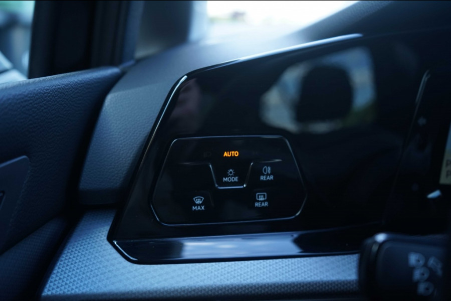 Volkswagen Golf VIII 1.0 TSI Active