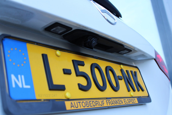 Mercedes-Benz B-Klasse 200 Business Solution AMG | Panoramadak | Trekhaak | Camera | Stoelverwarming | CarPlay