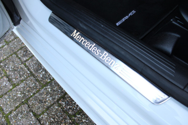 Mercedes-Benz B-Klasse 200 Business Solution AMG | Panoramadak | Trekhaak | Camera | Stoelverwarming | CarPlay