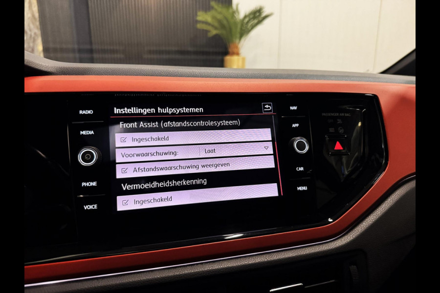 Volkswagen Polo 2.0 TSI GTI|PANO|KEYLESS|SFEER|BOMVOL