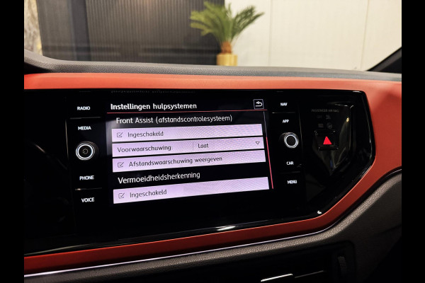 Volkswagen Polo 2.0 TSI GTI|PANO|KEYLESS|SFEER|BOMVOL