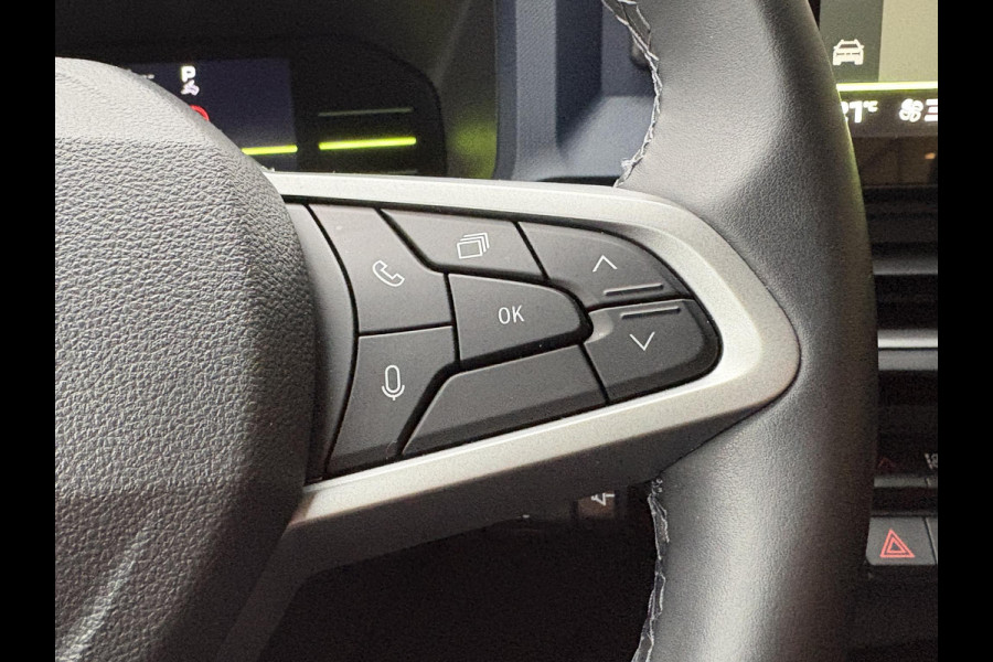 Dacia Duster 1.6 Hybrid Journey 140pk | Achteruitrijcamera | Climate Control | Apple Carplay & Android Auto | LED Verlichting |