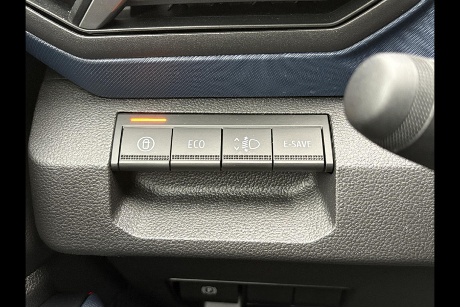 Dacia Duster 1.6 Hybrid Journey 140pk | Achteruitrijcamera | Climate Control | Apple Carplay & Android Auto | LED Verlichting |