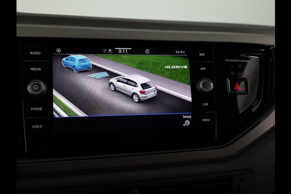 Volkswagen Polo 1.0 TSI R-Line Edition 95 pk Automaat (DSG) | Navigatie via App | Trekhaak | Parkeersensoren | Adaptieve cruise control |