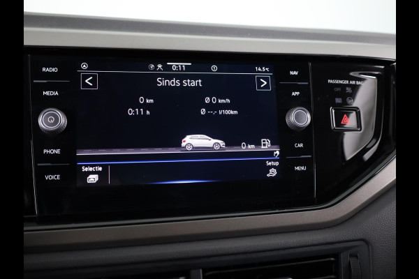 Volkswagen Polo 1.0 TSI R-Line Edition 95 pk Automaat (DSG) | Navigatie via App | Trekhaak | Parkeersensoren | Adaptieve cruise control |