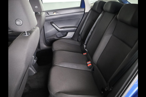 Volkswagen Polo 1.0 TSI R-Line Edition 95 pk Automaat (DSG) | Navigatie via App | Trekhaak | Parkeersensoren | Adaptieve cruise control |