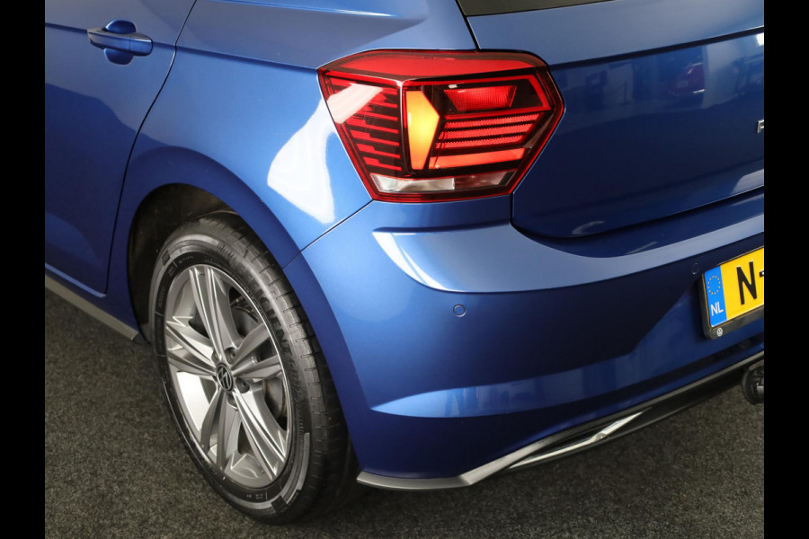 Volkswagen Polo 1.0 TSI R-Line Edition 95 pk Automaat (DSG) | Navigatie via App | Trekhaak | Parkeersensoren | Adaptieve cruise control |
