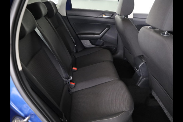 Volkswagen Polo 1.0 TSI R-Line Edition 95 pk Automaat (DSG) | Navigatie via App | Trekhaak | Parkeersensoren | Adaptieve cruise control |