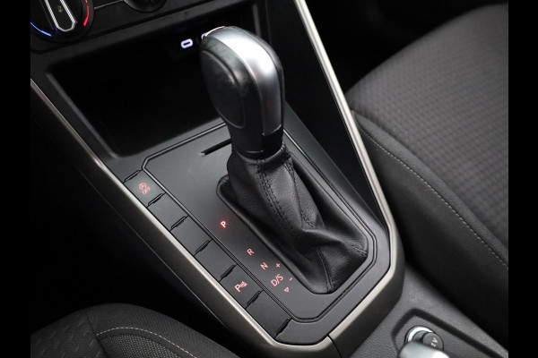 Volkswagen Polo 1.0 TSI R-Line Edition 95 pk Automaat (DSG) | Navigatie via App | Trekhaak | Parkeersensoren | Adaptieve cruise control |