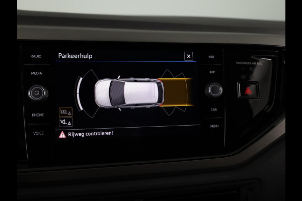 Volkswagen Polo 1.0 TSI R-Line Edition 95 pk Automaat (DSG) | Navigatie via App | Trekhaak | Parkeersensoren | Adaptieve cruise control |
