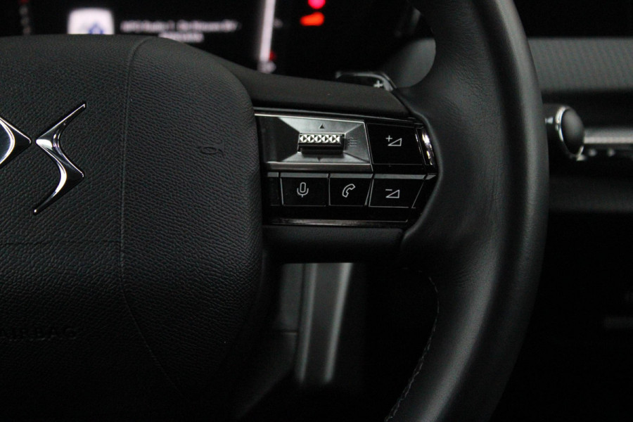 DS DS 4 1.2 130PK AUTOMAAT TROCADERO | HEAD UP DISPLAY | DODEHOEK DETECTIE | NAVIGATIE | DRAADLOZE APPLE CARPLAY/ANDROID AUTO | LED KOPLAMPEN | ACHTERUITRIJ CAMERA | 19" LICHTMETALEN VELGEN BLACK | ADAPTIVE CRUISE CONTROL | KEYLESS ENTRY/START |