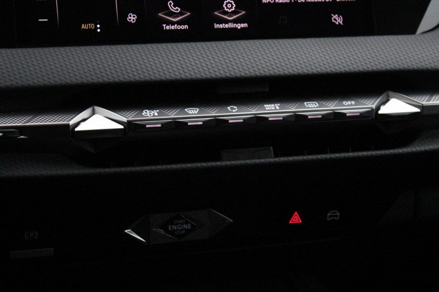 DS DS 4 1.2 130PK AUTOMAAT TROCADERO | HEAD UP DISPLAY | DODEHOEK DETECTIE | NAVIGATIE | DRAADLOZE APPLE CARPLAY/ANDROID AUTO | LED KOPLAMPEN | ACHTERUITRIJ CAMERA | 19" LICHTMETALEN VELGEN BLACK | ADAPTIVE CRUISE CONTROL | KEYLESS ENTRY/START |