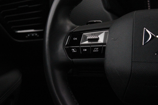 DS DS 4 1.2 130PK AUTOMAAT TROCADERO | HEAD UP DISPLAY | DODEHOEK DETECTIE | NAVIGATIE | DRAADLOZE APPLE CARPLAY/ANDROID AUTO | LED KOPLAMPEN | ACHTERUITRIJ CAMERA | 19" LICHTMETALEN VELGEN BLACK | ADAPTIVE CRUISE CONTROL | KEYLESS ENTRY/START |