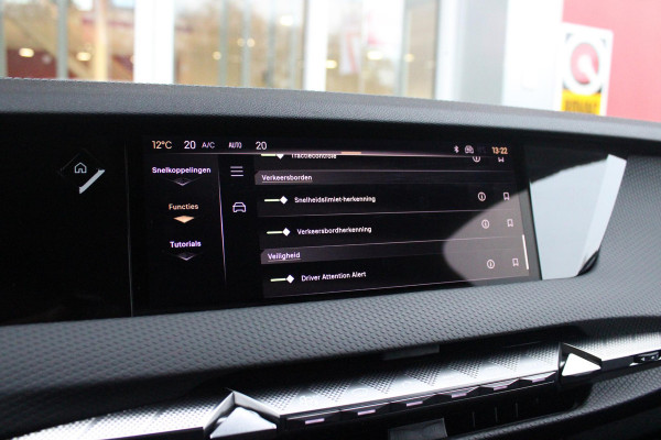 DS DS 4 1.2 130PK AUTOMAAT TROCADERO | HEAD UP DISPLAY | DODEHOEK DETECTIE | NAVIGATIE | DRAADLOZE APPLE CARPLAY/ANDROID AUTO | LED KOPLAMPEN | ACHTERUITRIJ CAMERA | 19" LICHTMETALEN VELGEN BLACK | ADAPTIVE CRUISE CONTROL | KEYLESS ENTRY/START |