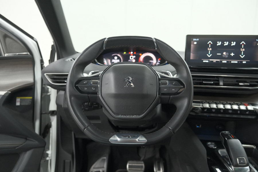 Peugeot 5008 PureTech 130 EAT8 GT Black Pack | Trekhaak | Panoramadak | 360 Camera | FOCAL® | Adaptieve Cruise Control