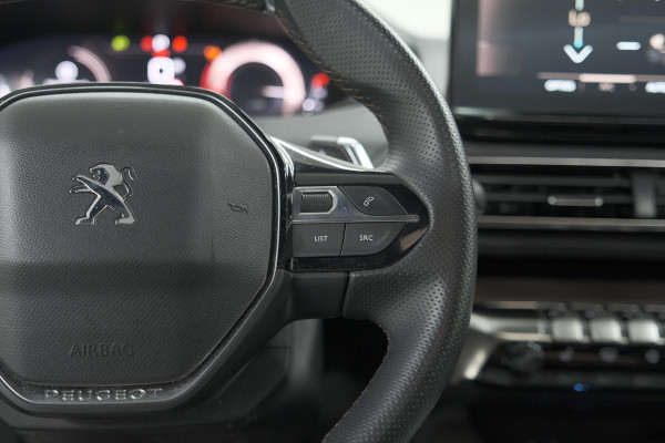 Peugeot 5008 PureTech 130 EAT8 GT Black Pack | Trekhaak | Panoramadak | 360 Camera | FOCAL® | Adaptieve Cruise Control