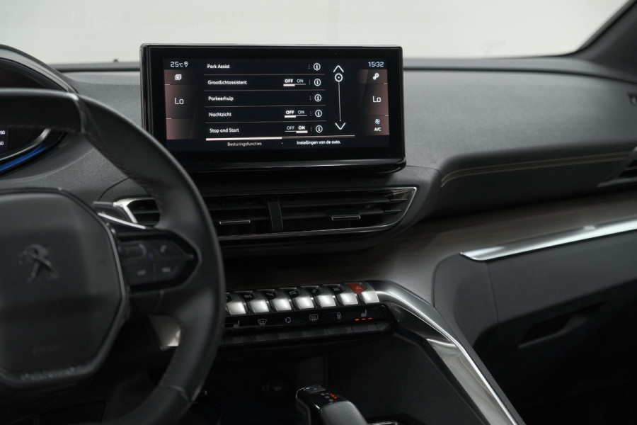 Peugeot 5008 PureTech 130 EAT8 GT Black Pack | Trekhaak | Panoramadak | 360 Camera | FOCAL® | Adaptieve Cruise Control