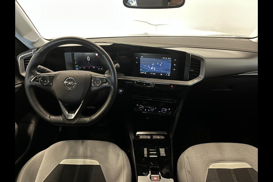 Opel Mokka-e Elegance 50-kWh | Navigatie | Climate Control | Cruise control | LED | Parkeersensoren | Achteruitrij camera | Voorstoelen verwarmd | Apple Carplay/ Android Auto