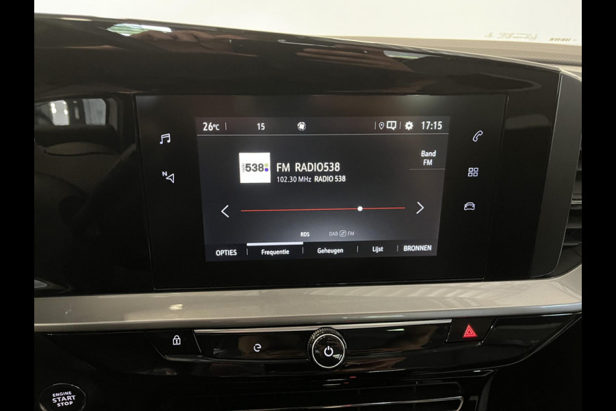 Opel Mokka-e Elegance 50-kWh | Navigatie | Climate Control | Cruise control | LED | Parkeersensoren | Achteruitrij camera | Voorstoelen verwarmd | Apple Carplay/ Android Auto