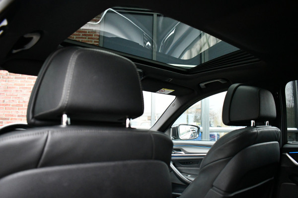 BMW 5 Serie 530e xDrive M-Sport Pano ACC H/K HUD Comf-zetels DAB