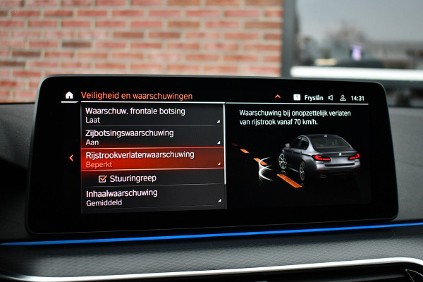 BMW 5 Serie 530e xDrive M-Sport Pano ACC H/K HUD Comf-zetels DAB