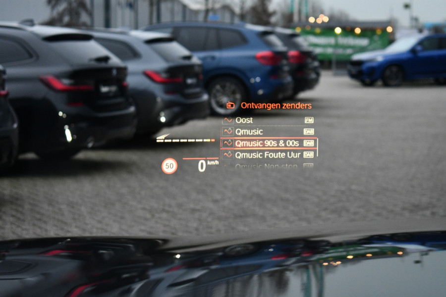 BMW 5 Serie 530e xDrive M-Sport Pano ACC H/K HUD Comf-zetels DAB