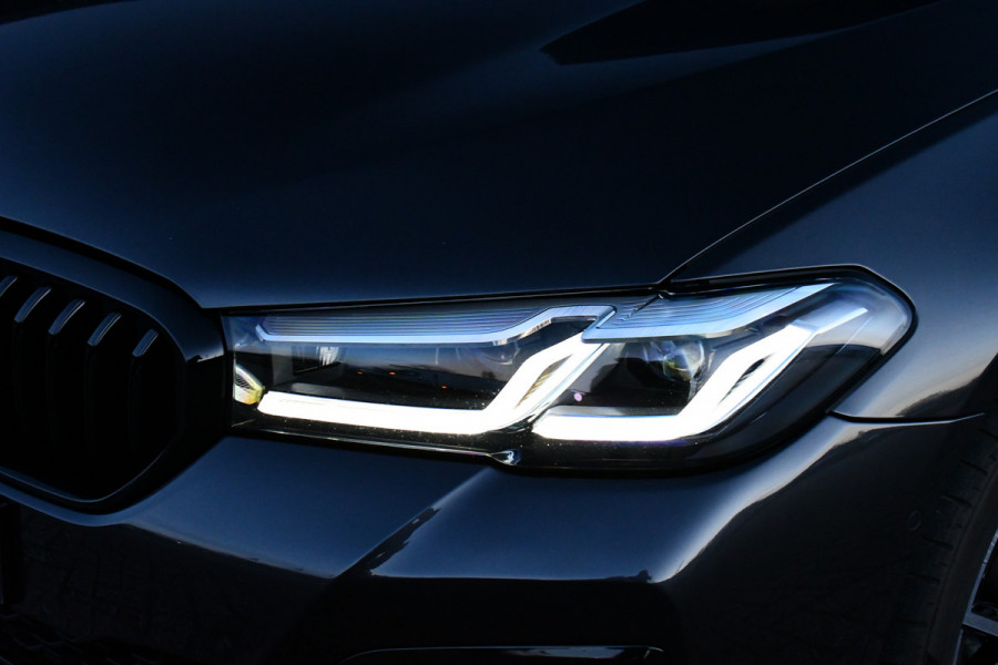 BMW 5 Serie 530e xDrive M-Sport Pano ACC H/K HUD Comf-zetels DAB