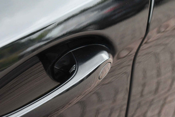 BMW 5 Serie 530e xDrive M-Sport Pano ACC H/K HUD Comf-zetels DAB