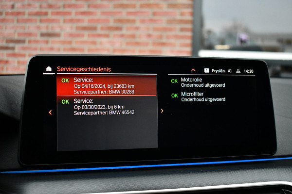 BMW 5 Serie 530e xDrive M-Sport Pano ACC H/K HUD Comf-zetels DAB