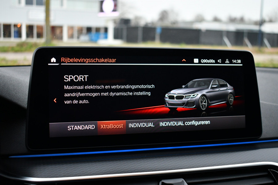 BMW 5 Serie 530e xDrive M-Sport Pano ACC H/K HUD Comf-zetels DAB