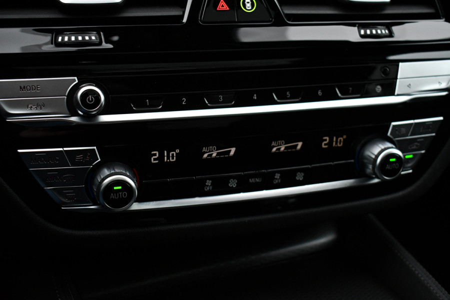 BMW 5 Serie 530e xDrive M-Sport Pano ACC H/K HUD Comf-zetels DAB