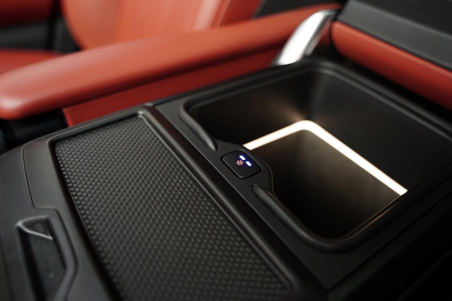 Land Rover Range Rover P 615 SV Bespoke Interieur NL-Auto British Racing Green