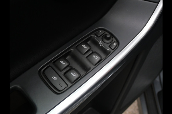 Volvo XC60 2.0 T5 POLAR+ AWD | PANORAMA | XENON | TREKHAAK | NL-AUTO | DEALER O-H!!