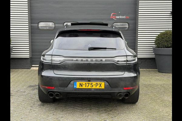 Porsche Macan 3.0 S Sport Chrono | Panoramadak | 360* Camera | 21 Inch Lichtmetalen Velgen | Elektrische Trekhaak | Sportuitlaat |