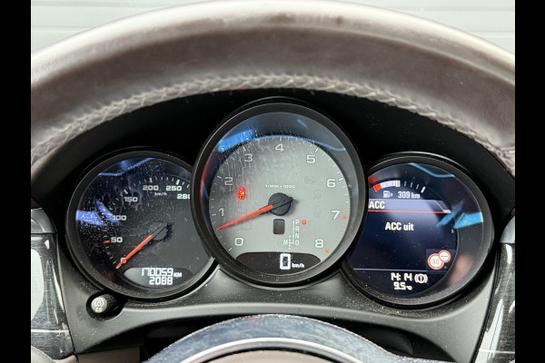 Porsche Macan 3.0 S Sport Chrono | Panoramadak | 360* Camera | 21 Inch Lichtmetalen Velgen | Elektrische Trekhaak | Sportuitlaat |