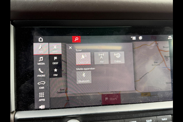 Porsche Macan 3.0 S Sport Chrono | Panoramadak | 360* Camera | 21 Inch Lichtmetalen Velgen | Elektrische Trekhaak | Sportuitlaat |