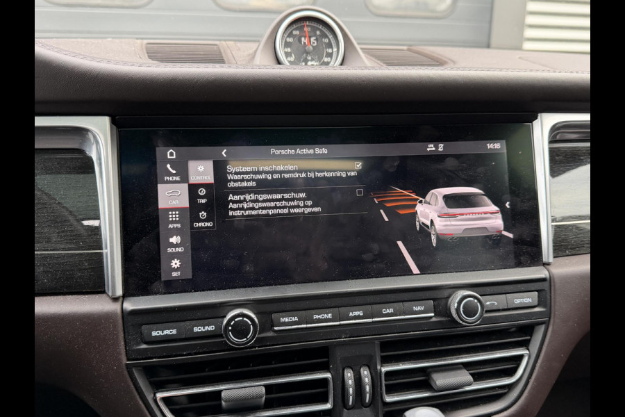 Porsche Macan 3.0 S Sport Chrono | Panoramadak | 360* Camera | 21 Inch Lichtmetalen Velgen | Elektrische Trekhaak | Sportuitlaat |