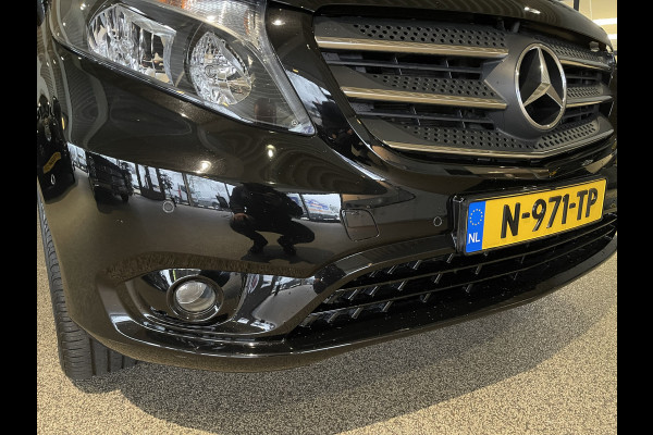 Mercedes-Benz EVITO TOURER PRO L2 / 100% electrisch / zero emissie / 7 persoons / vaste prijs rijklaar € 27.950 ex btw / € 33.819,50 incl btw / lease vanaf € 456 / leer / electrische deuren L+R / zwart metallic