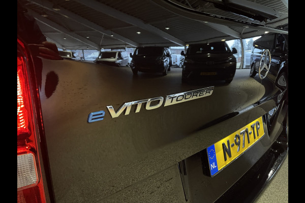 Mercedes-Benz EVITO TOURER PRO L2 / 100% electrisch / zero emissie / 7 persoons / vaste prijs rijklaar € 27.950 ex btw / € 33.819,50 incl btw / lease vanaf € 456 / leer / electrische deuren L+R / zwart metallic