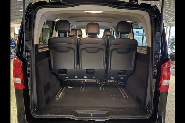 Mercedes-Benz EVITO TOURER PRO L2 / 100% electrisch / zero emissie / 7 persoons / vaste prijs rijklaar € 27.950 ex btw / € 33.819,50 incl btw / lease vanaf € 456 / leer / electrische deuren L+R / zwart metallic