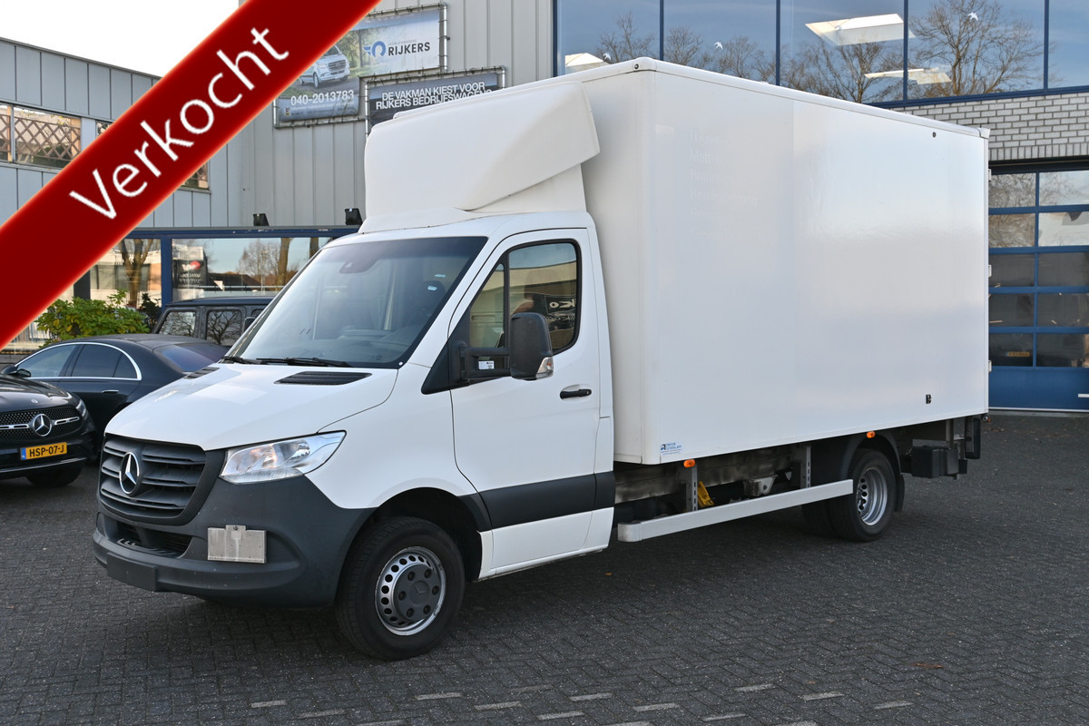 Mercedes-Benz Sprinter 514 CDI L3 Bakwagen met laadklep Airco, MBUX, Geveerde stoel, Stoelverwarming