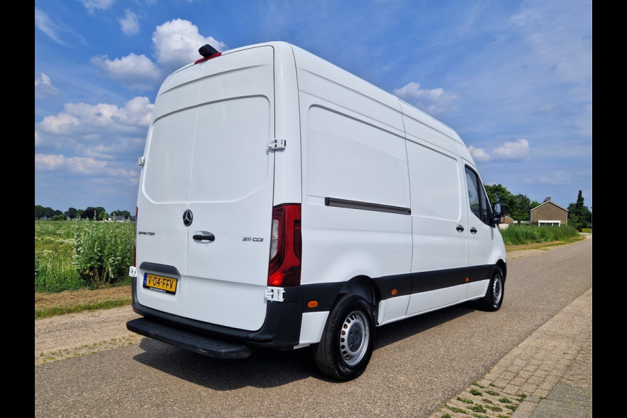 Mercedes-Benz Sprinter 211 1.9 CDI L2 H2 - 110 Pk - Euro 6 - MBUX - Parkeercamera