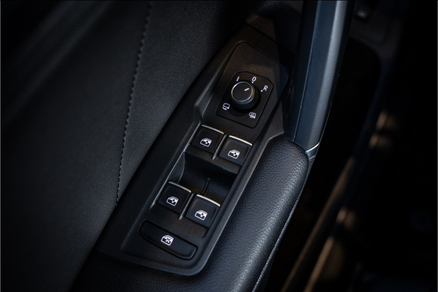 Volkswagen Tiguan 1.4 TSI ACT Comfortline Business R - R Line | Panorama | Memory | Elek. Trekhaak | 360 Camera