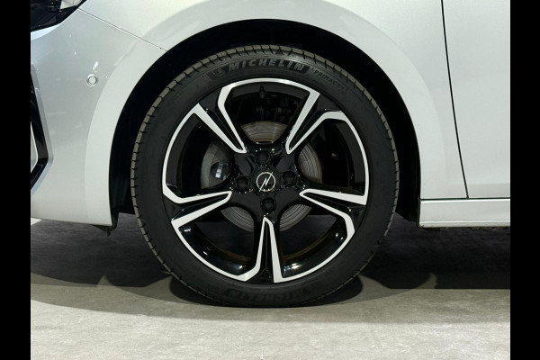 Opel Corsa 1.2 GS Sport | Pano | Carplay | Camera | Dodehoek