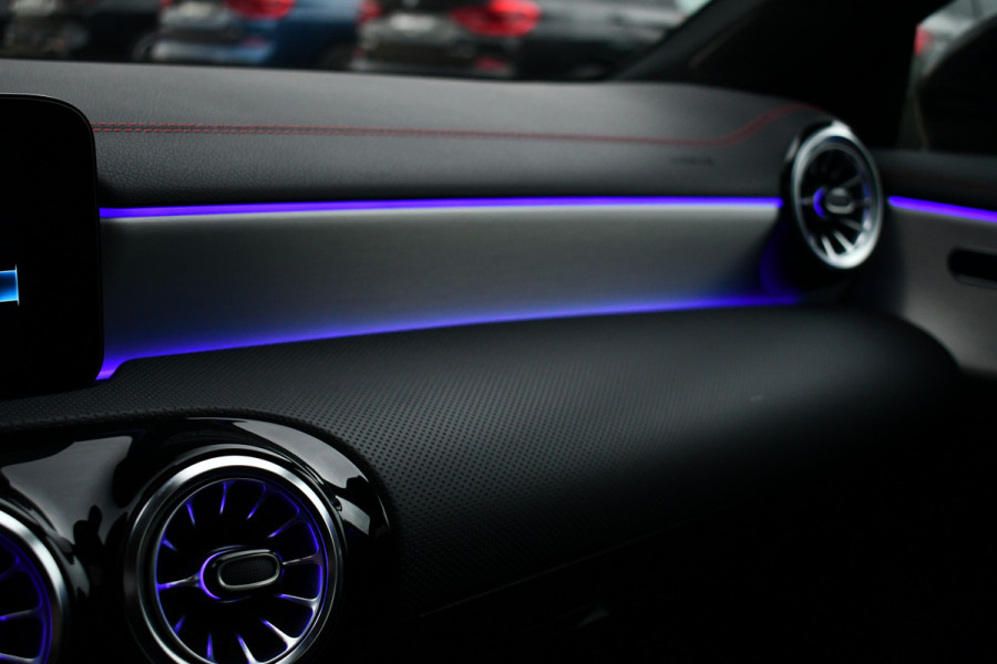 Mercedes-Benz CLA-Klasse Shooting Brake 250 e AMG Line Pano Night Camera