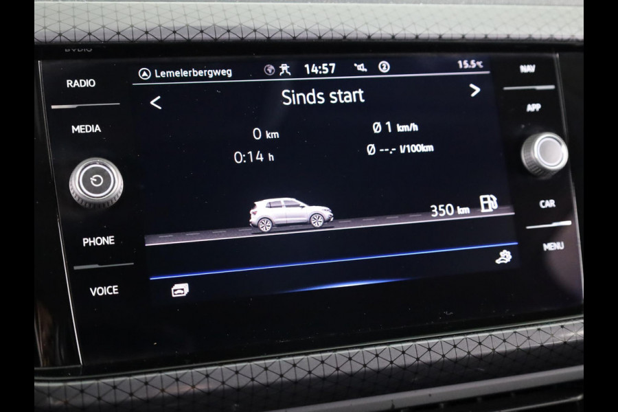 Volkswagen T-Cross 1.5 TSI Style 150 pk Automaat (DSG) | Navigatie | Parkeersensoren | Achteruitrijcamera | Apple Carplay/Android Auto | Stoelverwarming |