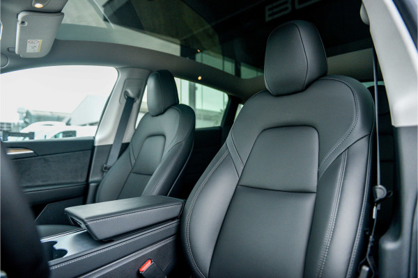 Tesla Model Y Long Range AWD 75 kWh ** 20inch ** Autopilot ** Custom Wrap