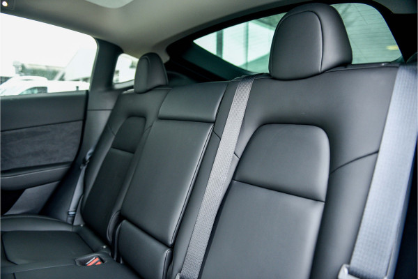 Tesla Model Y Long Range AWD 75 kWh ** 20inch ** Autopilot ** Custom Wrap